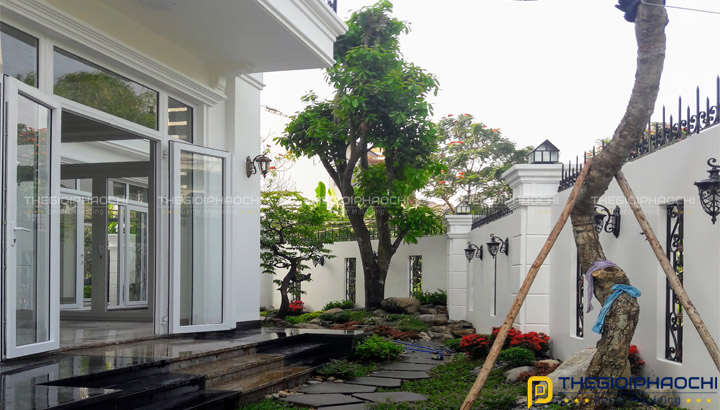Thi Công Phào Chỉ Nhựa Hàn Quốc Biệt Thự Thiên Tuế
